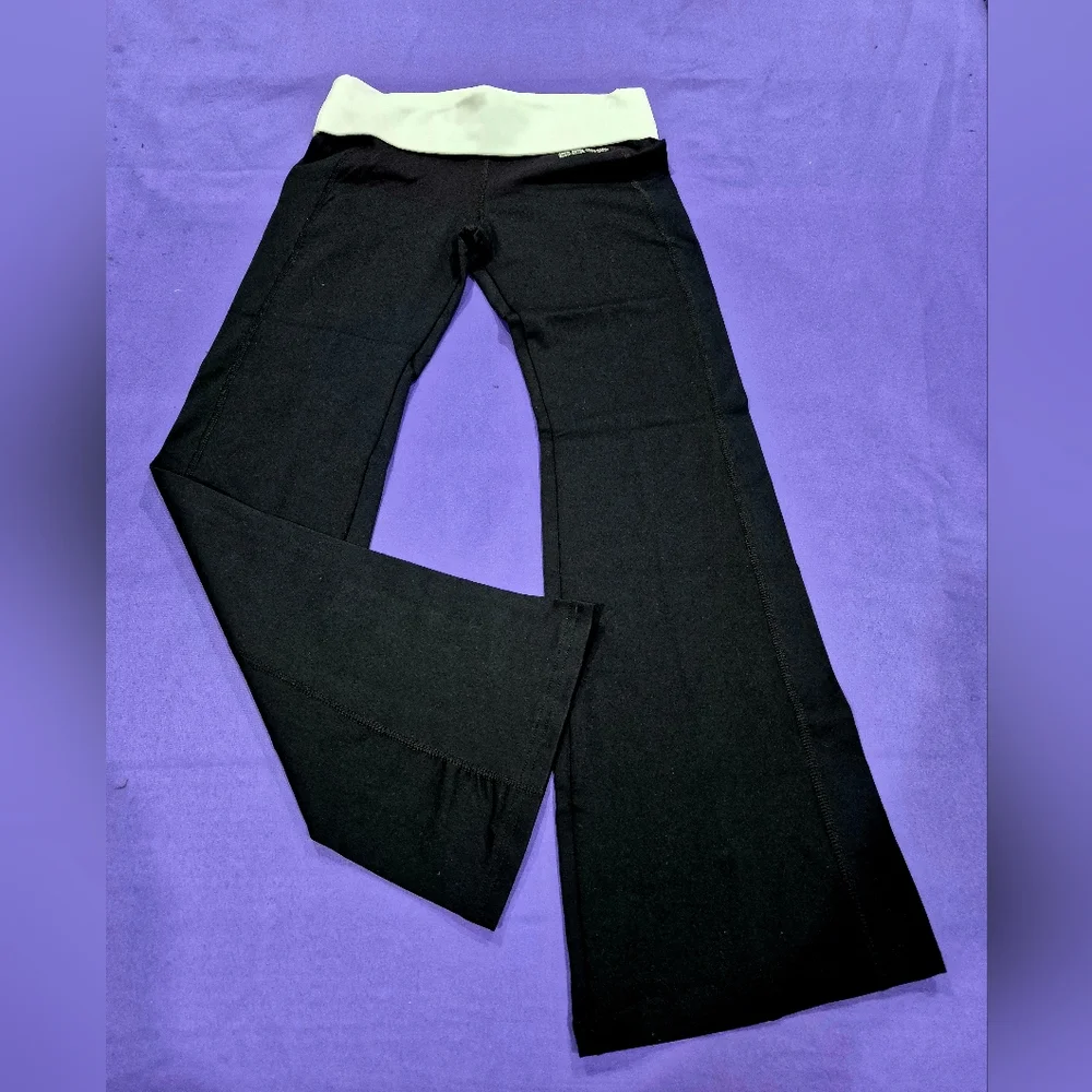 Bebe Sport 2-PC Crystals Logo Black/White Full Zip Jacket & Pants - XS/S. - Picture 6 of 11